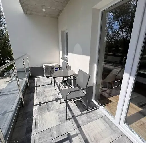 Niebieski Kwadrat - Garaz Podziemny + Ac! *